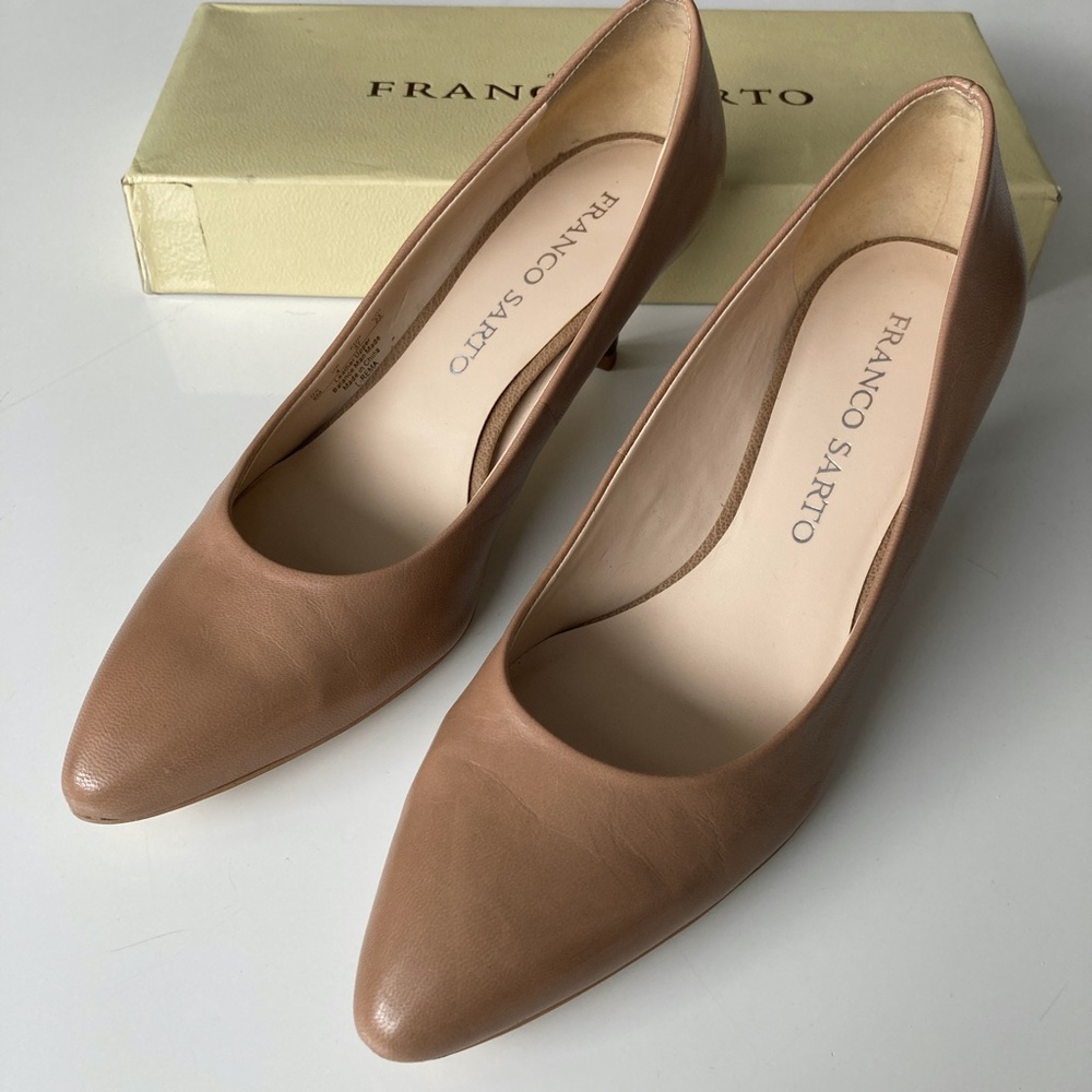 Franco Sarto 1.5" Heels, Tan, Size 6